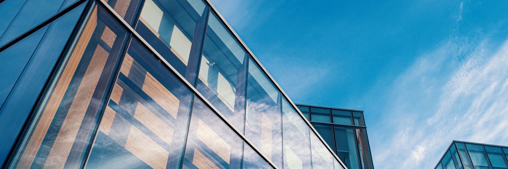 协会行业及新闻中心 Glass Building 1024x341